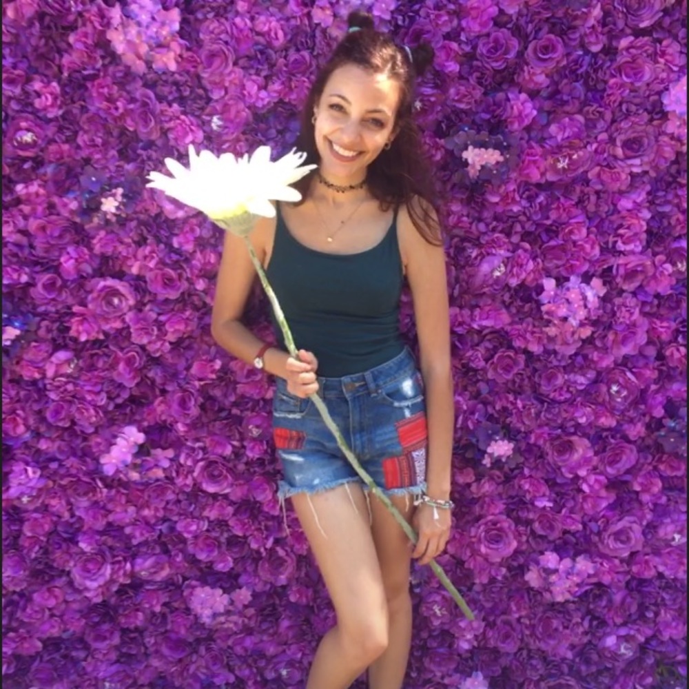 Meet your Posher, Tiara